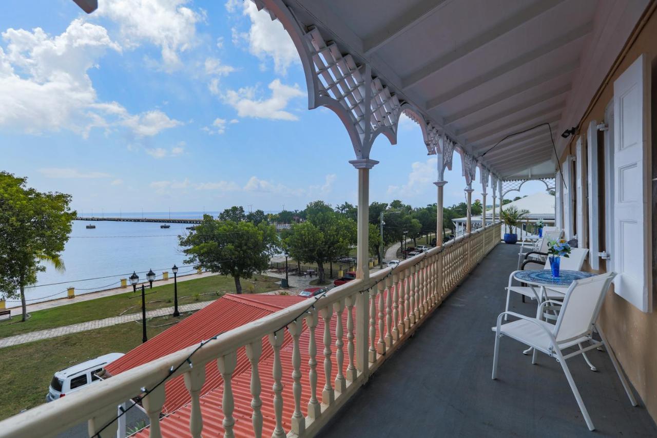 Victoria House Hotel Frederiksted Buitenkant foto