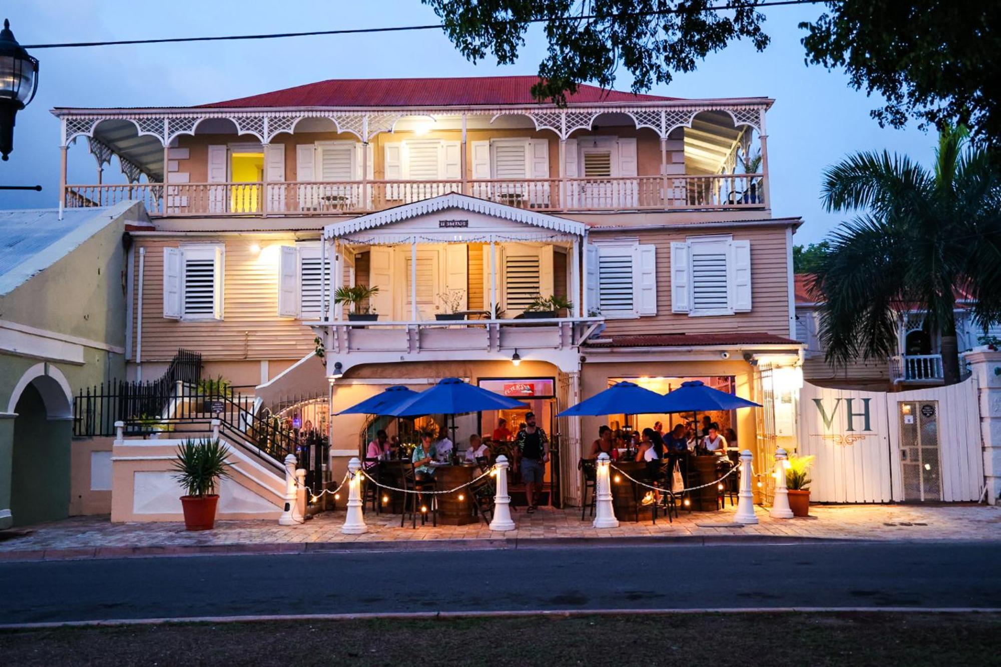 Victoria House Hotel Frederiksted Buitenkant foto