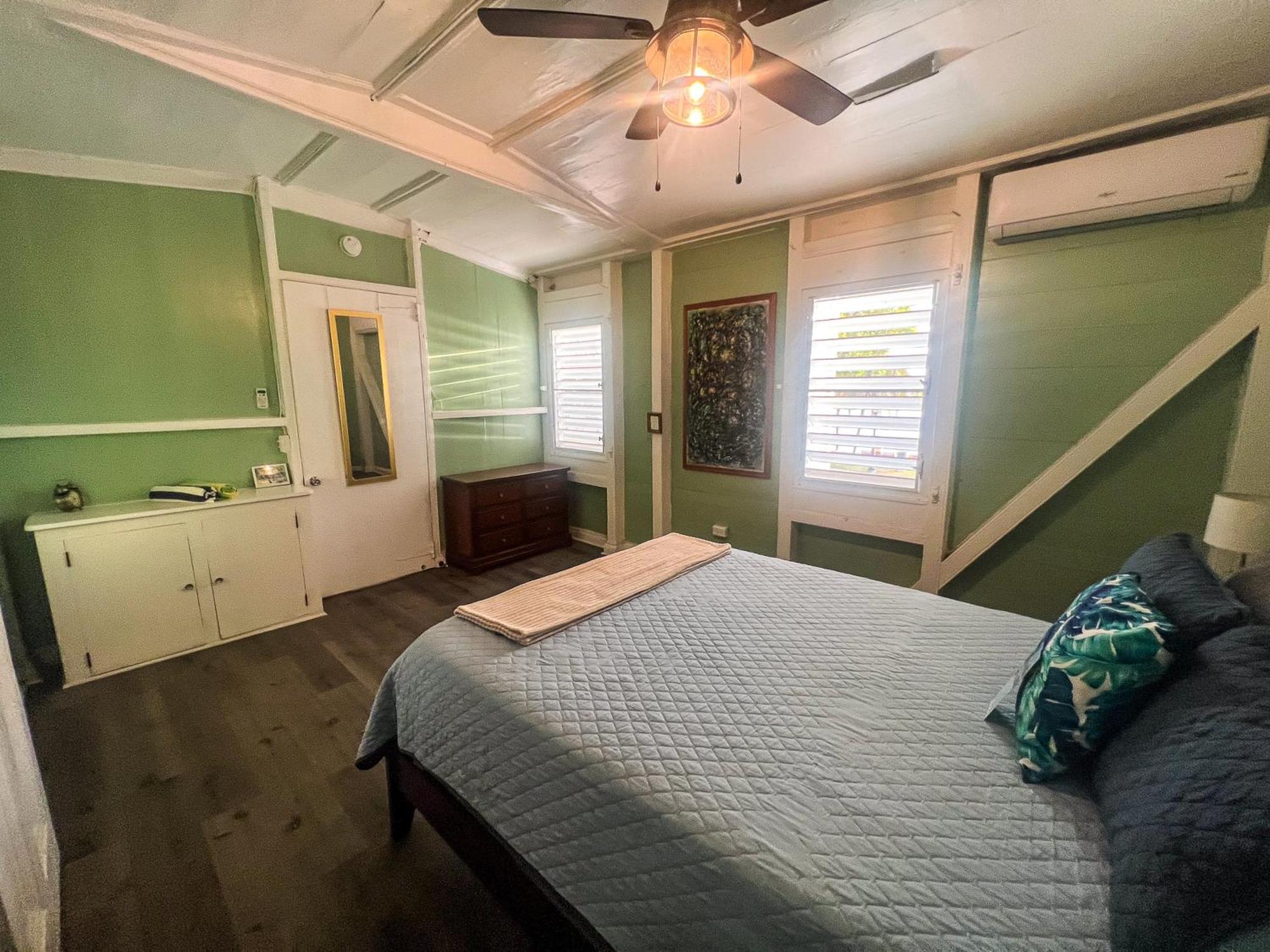 Victoria House Hotel Frederiksted Buitenkant foto